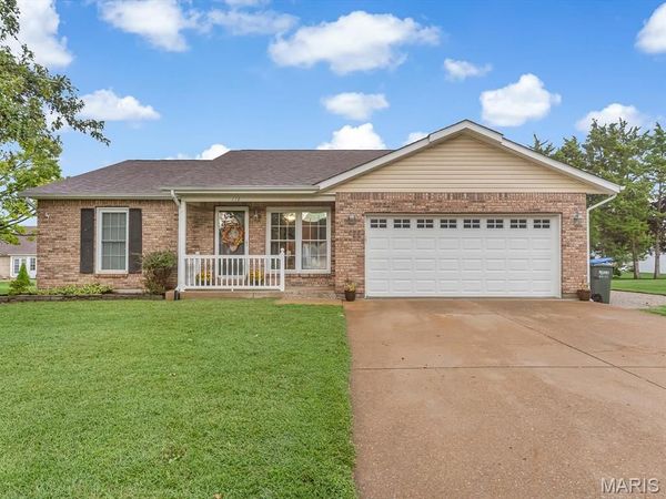 112 Jefferson , Waterloo, IL 62298