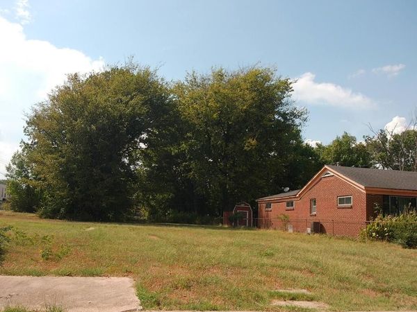 302 N 12th Street, West Memphis, AR 72301