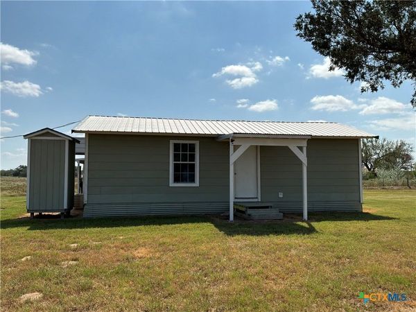 1423 CR 180 County Road 180 , Nixon, TX 78140