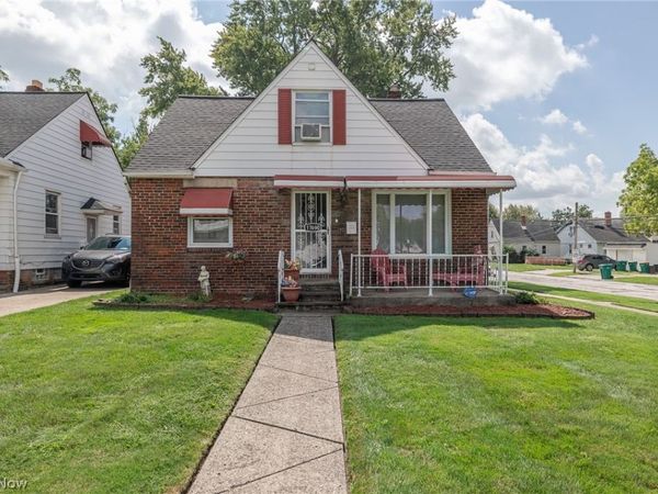 17690 Mapleboro Avenue, Maple Heights, OH 44137