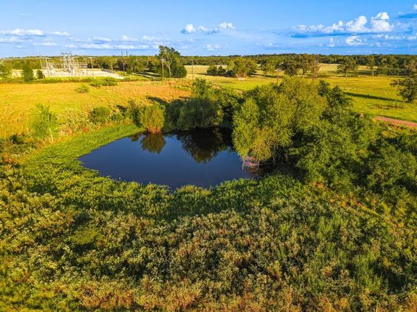 330 County Road 930 , Teague, TX 75860