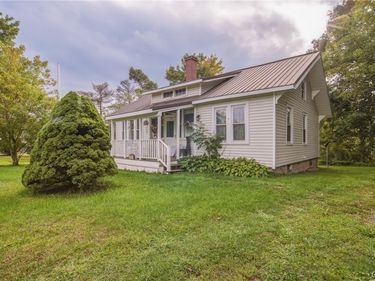 415 Sutton Road , Pennellville, NY 13132