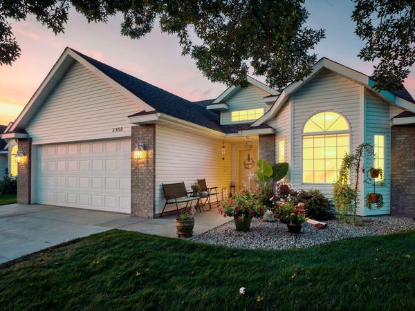 2333 Cleveland Lane S, Cambridge, MN 55008