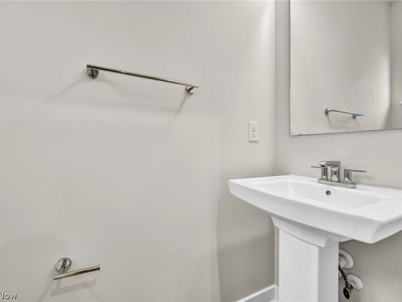 441 Hidden Feather Drive, Chardon, OH 44024 Photo 12