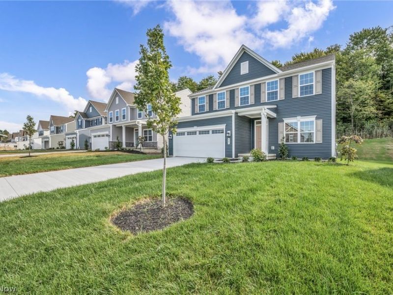 441 Hidden Feather Drive, Chardon, OH 44024 Photo 4