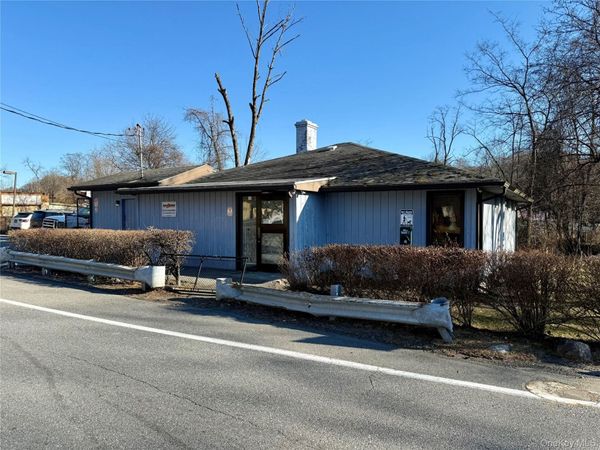 1 Dogwood Road , Cortlandt Manor, NY 10567