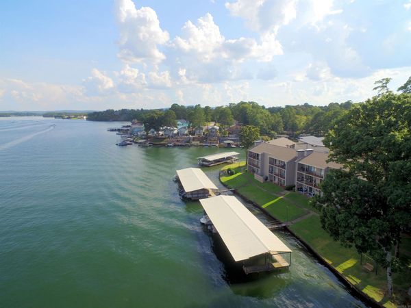1319 AIRPORT Road, Hot Springs, AR 71913