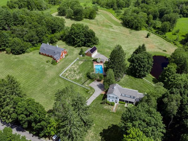 304 Warren Rd, Brimfield, MA 01010