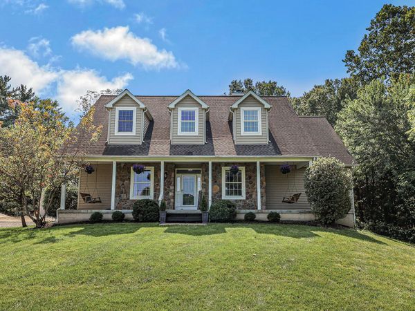 5876 Jaycox Road , Galena, OH 43021