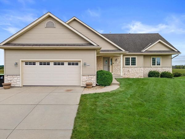 1246 S Wilson AVENUE, Hartford, WI 53027