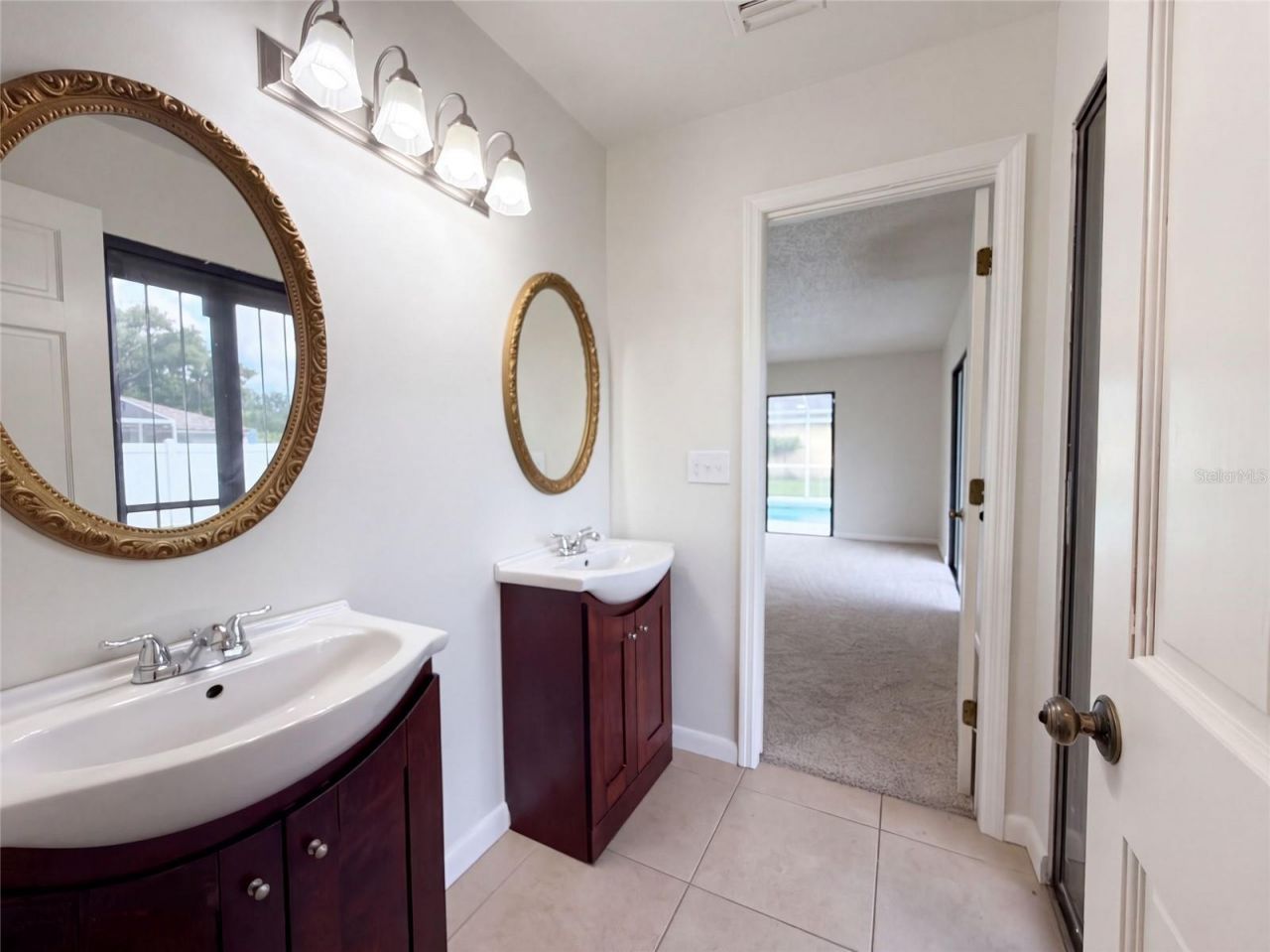 8022 Timber Lake Lane, Sarasota, FL 34243 Photo