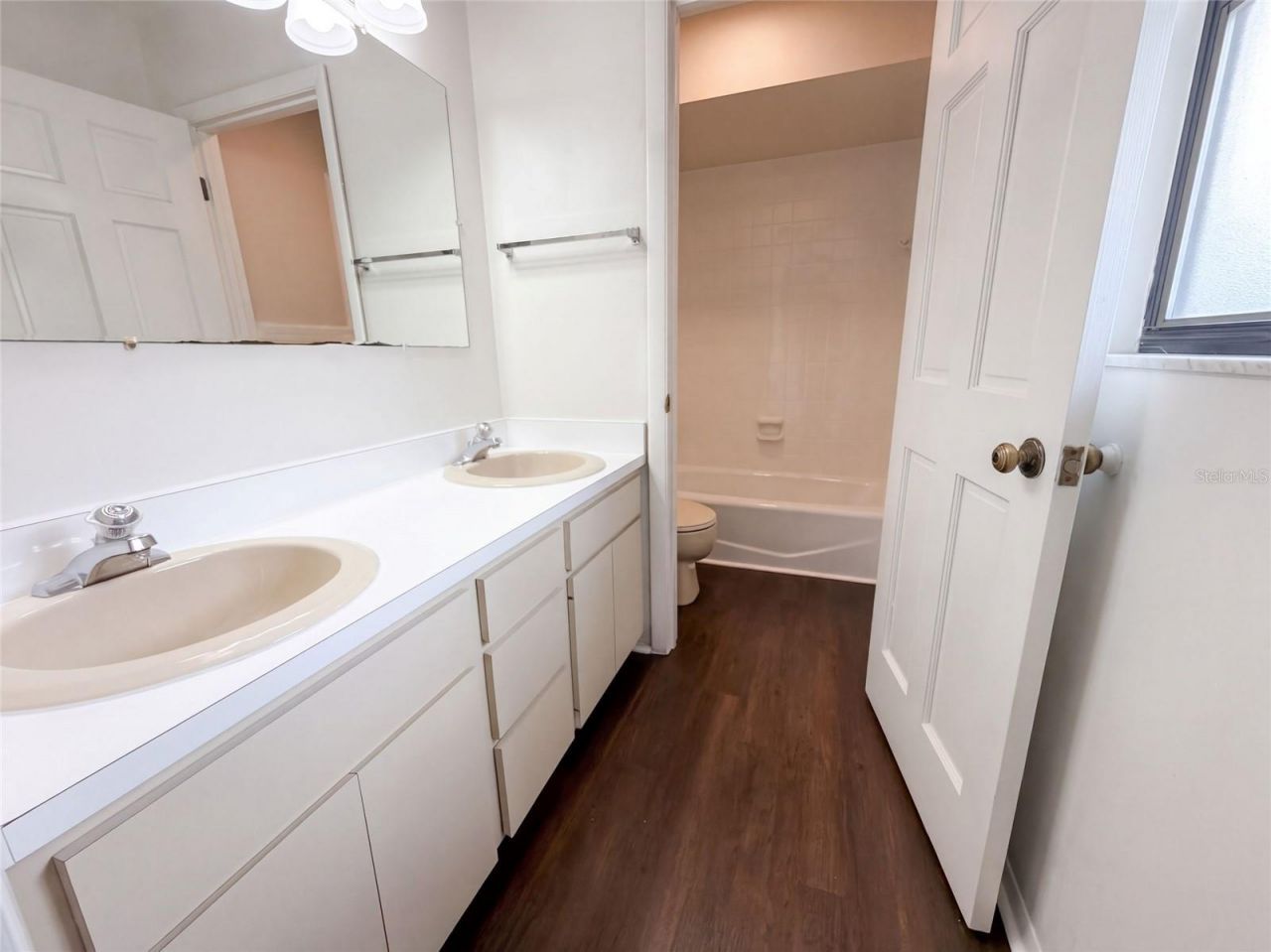 8022 Timber Lake Lane, Sarasota, FL 34243 Photo