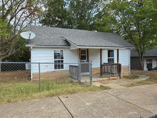 320 Meadow Street , Park Hills, MO 63601