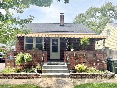 616 Garfield Avenue, Elyria, OH 44035