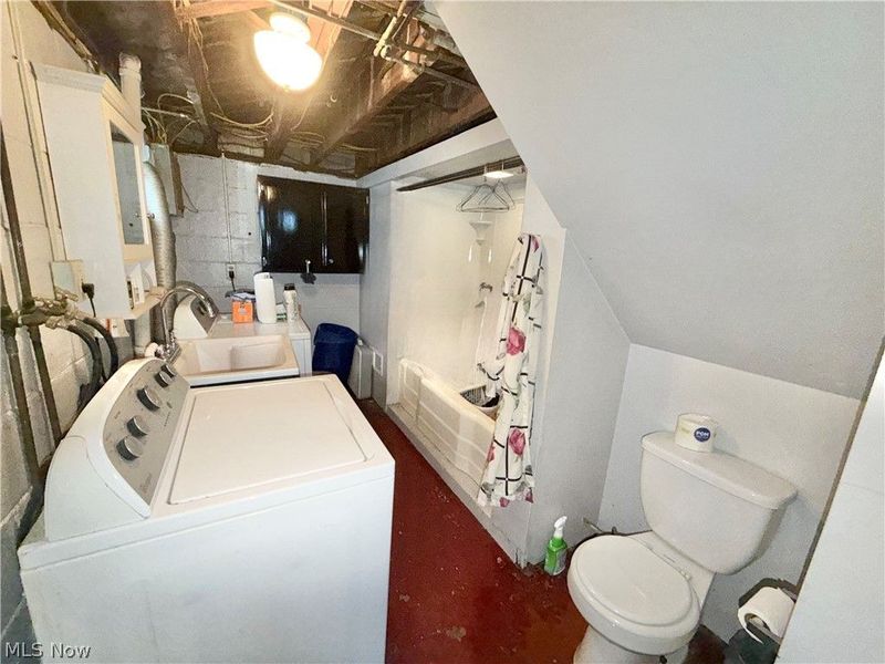 616 Garfield Avenue, Elyria, OH 44035 Photo 9