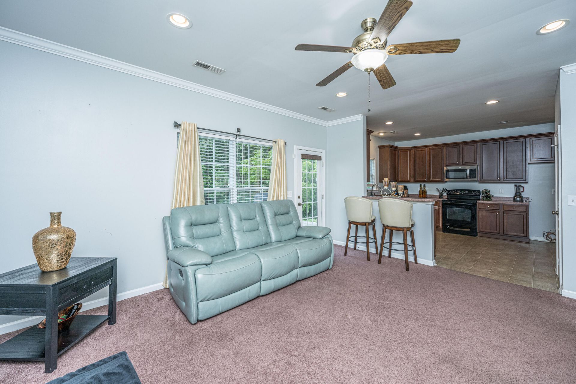 325 Foster Greens Court Photo 18