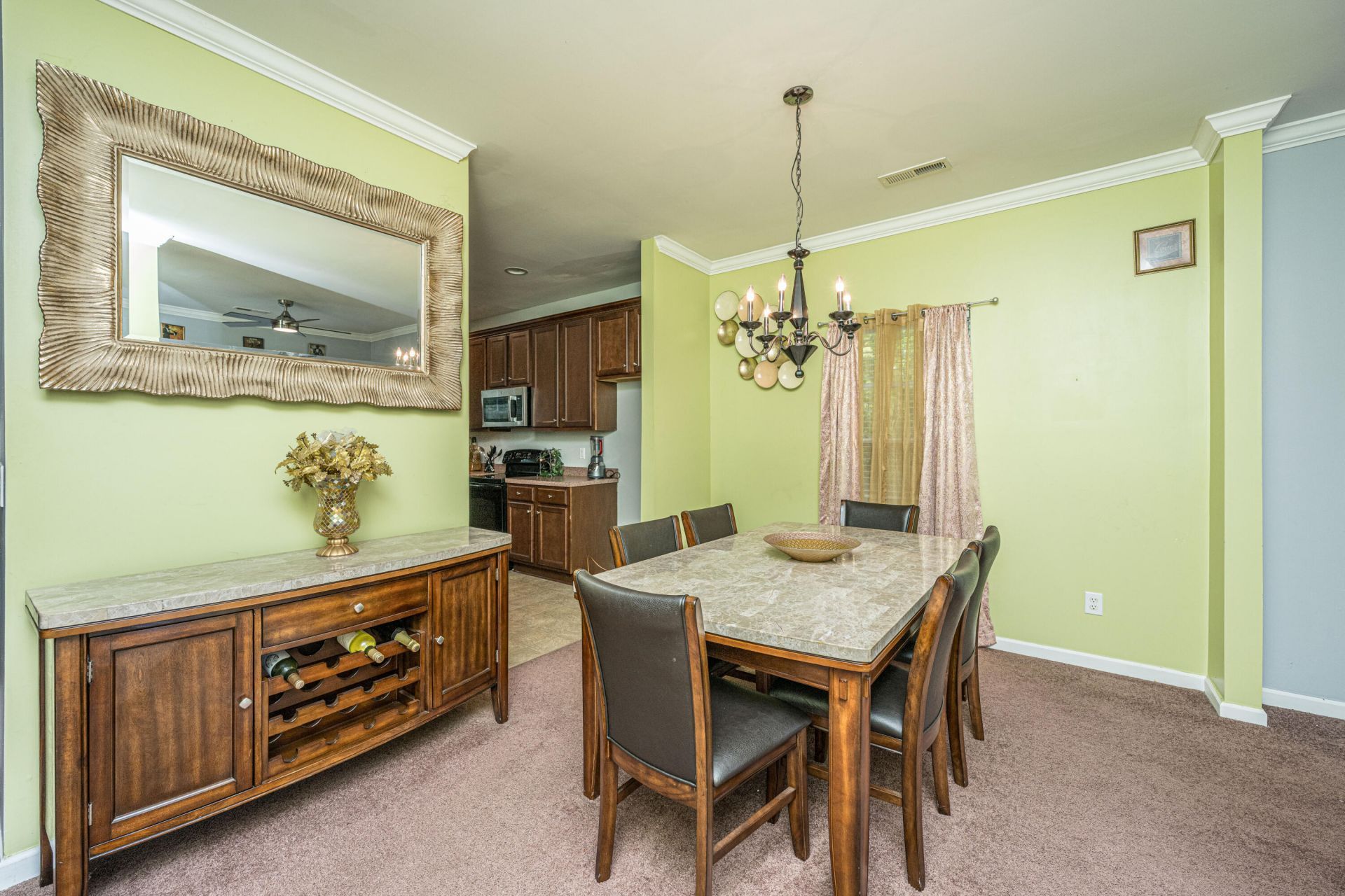 325 Foster Greens Court Photo 4