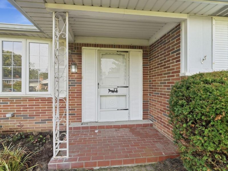 9590 OLeary Drive, West Chester, OH 45241 Photo 2