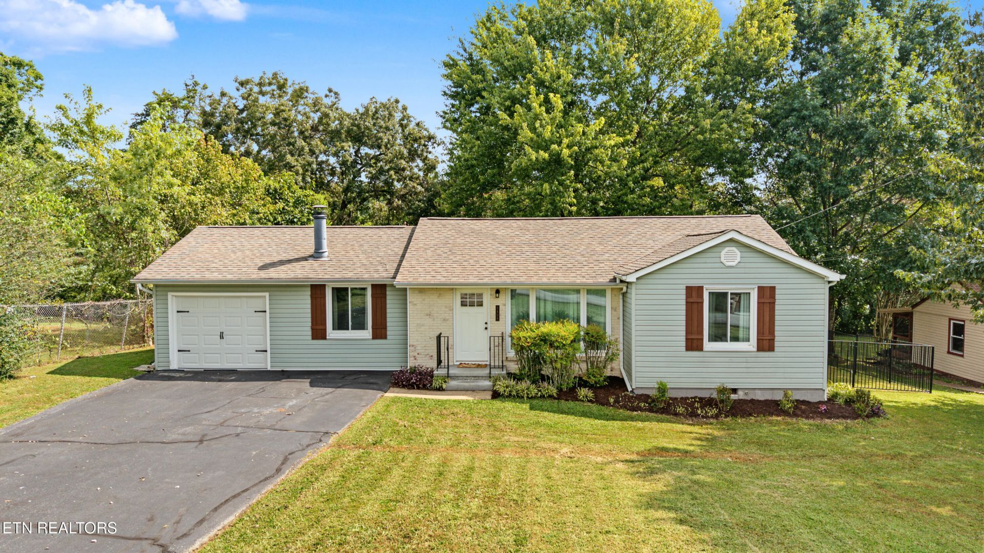 5408 Stoneoak Lane, Knoxville, TN 37920 Main Photo