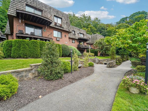 4 Briarcliff Drive S, Unit 9, Ossining, NY 10562
