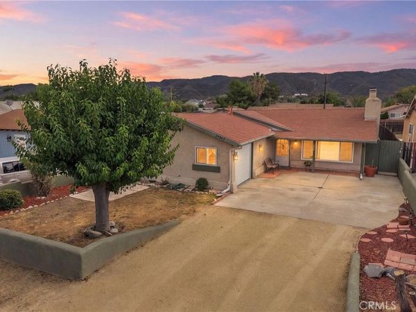 24843 1st Avenue , Murrieta, CA 92562