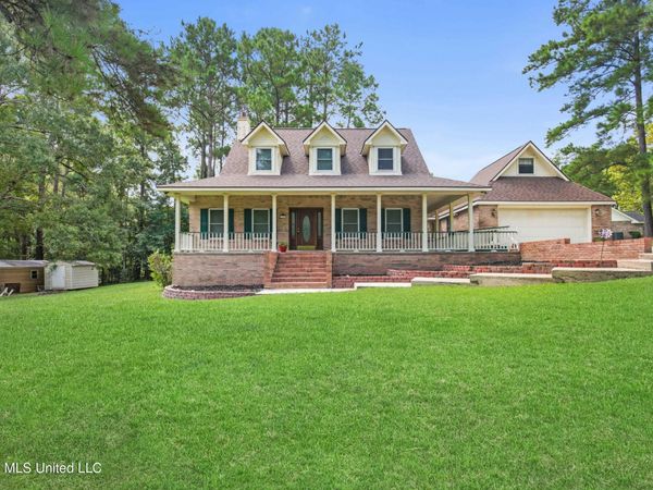 100 Covered Bridge Road, Carriere, MS 39426
