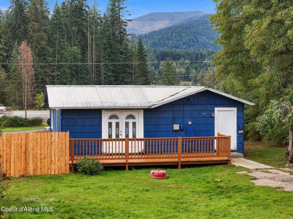 660 Maple AVE , Priest River, ID 83856