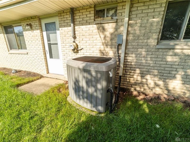 1039 Heathwood Drive, Englewood, OH 45322 Photo 38