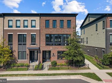 20277 OAK BLUFF DRIVE, ASHBURN, VA 20147