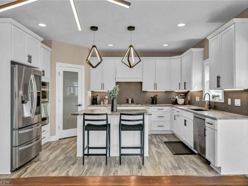 36633 Capri Lane, North Ridgeville, OH 44039 Photo 8