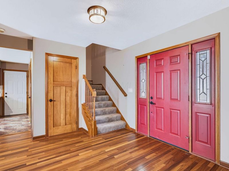 345 Westerdale Drive, Gahanna, OH 43230 Photo 4