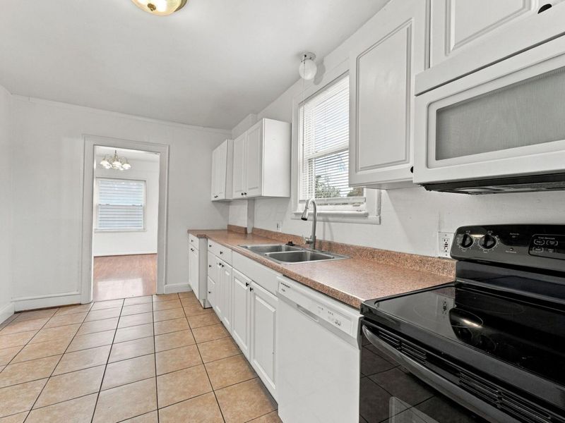 2146 Leonard Avenue, Columbus, OH 43219 Photo 13