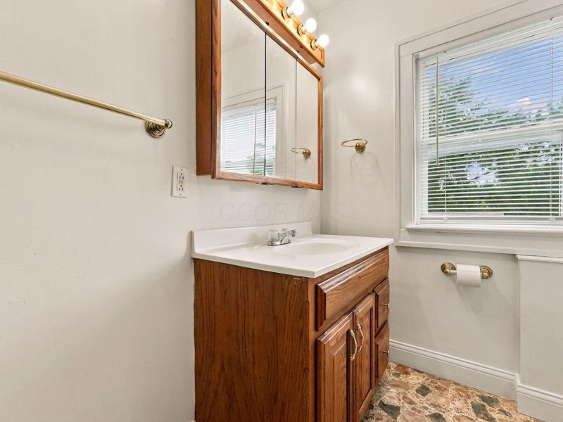 2146 Leonard Avenue, Columbus, OH 43219 Photo 26