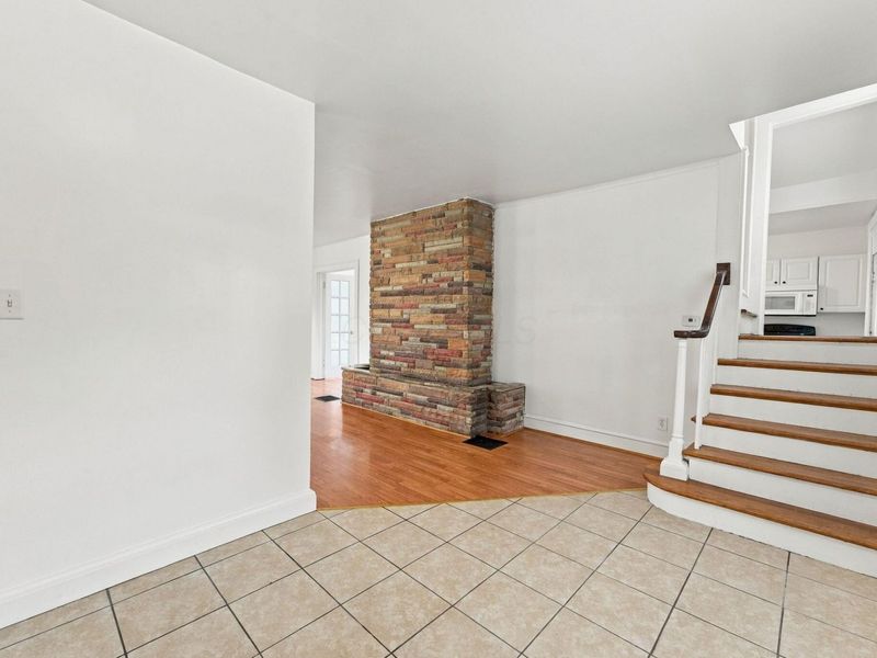 2146 Leonard Avenue, Columbus, OH 43219 Photo 4