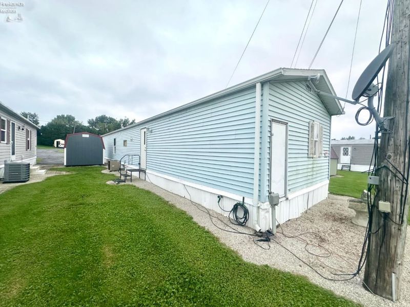 1420 E Main Street, Unit 28, Bellevue, OH 44811 Photo 10