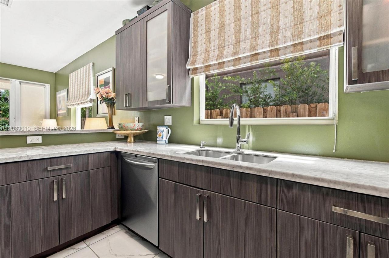 3139 Hibiscus St, Unit 3139, Miami, FL 33133 Photo