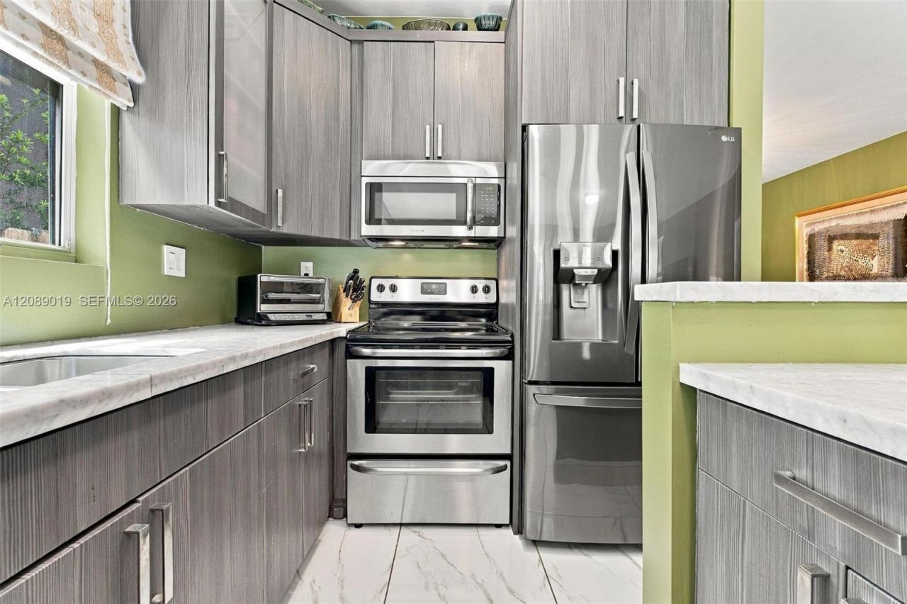 3139 Hibiscus St, Unit 3139, Miami, FL 33133 Photo