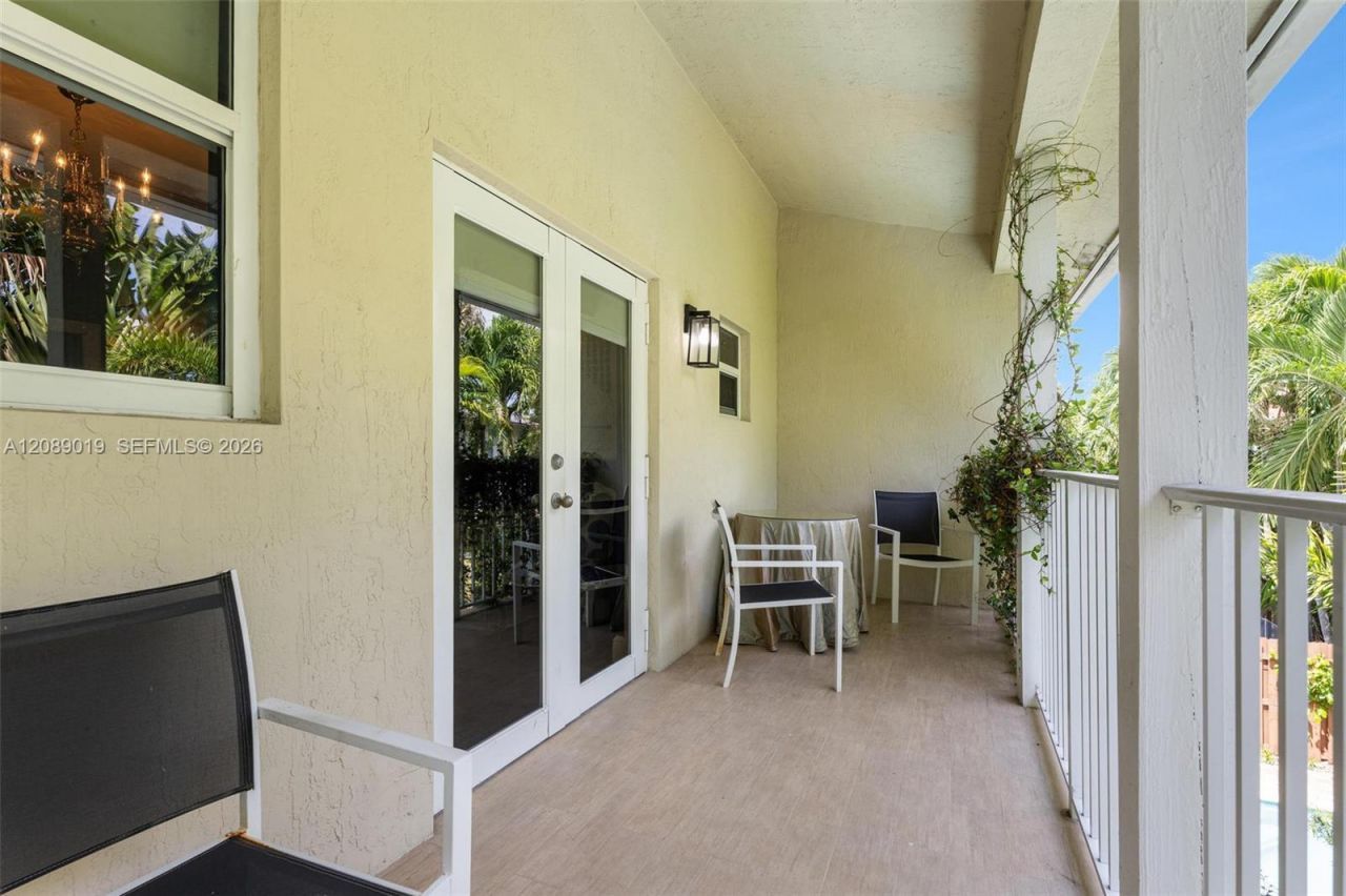 3139 Hibiscus St, Unit 3139, Miami, FL 33133 Photo