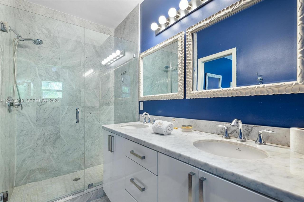 3139 Hibiscus St, Unit 3139, Miami, FL 33133 Photo