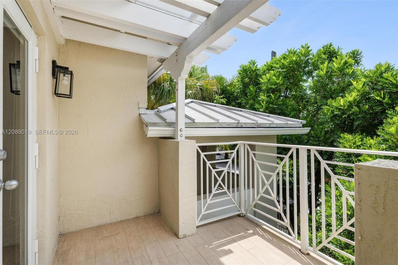 3139 Hibiscus St, Unit 3139, Miami, FL 33133 Photo
