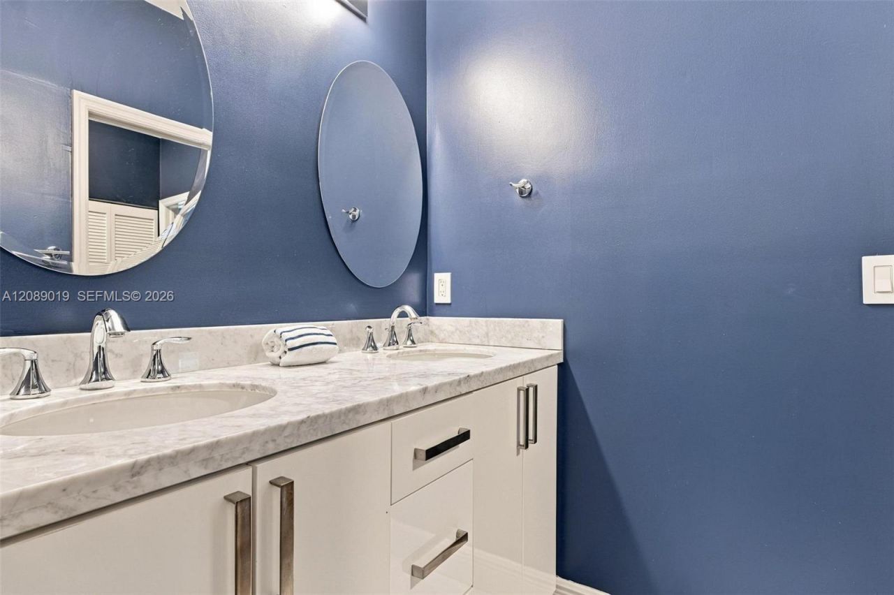3139 Hibiscus St, Unit 3139, Miami, FL 33133 Photo