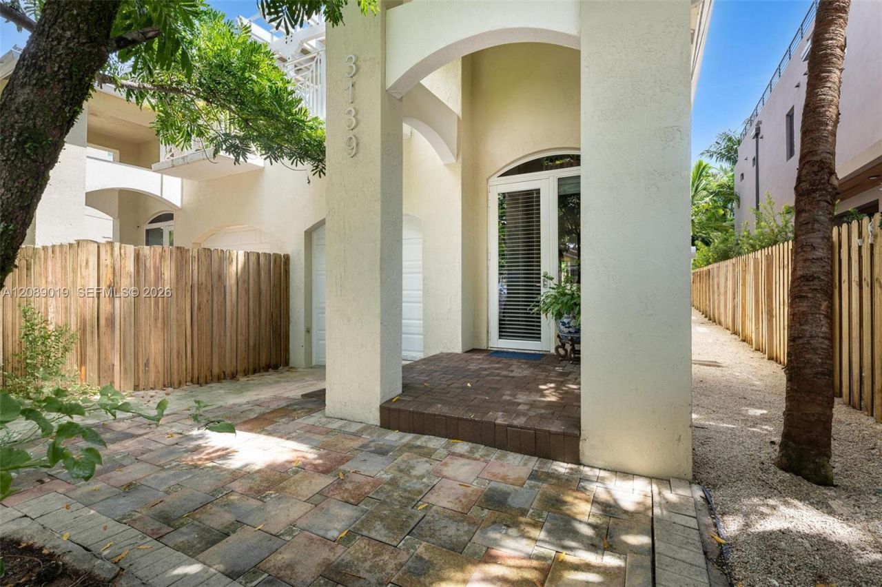 3139 Hibiscus St, Unit 3139, Miami, FL 33133 Photo