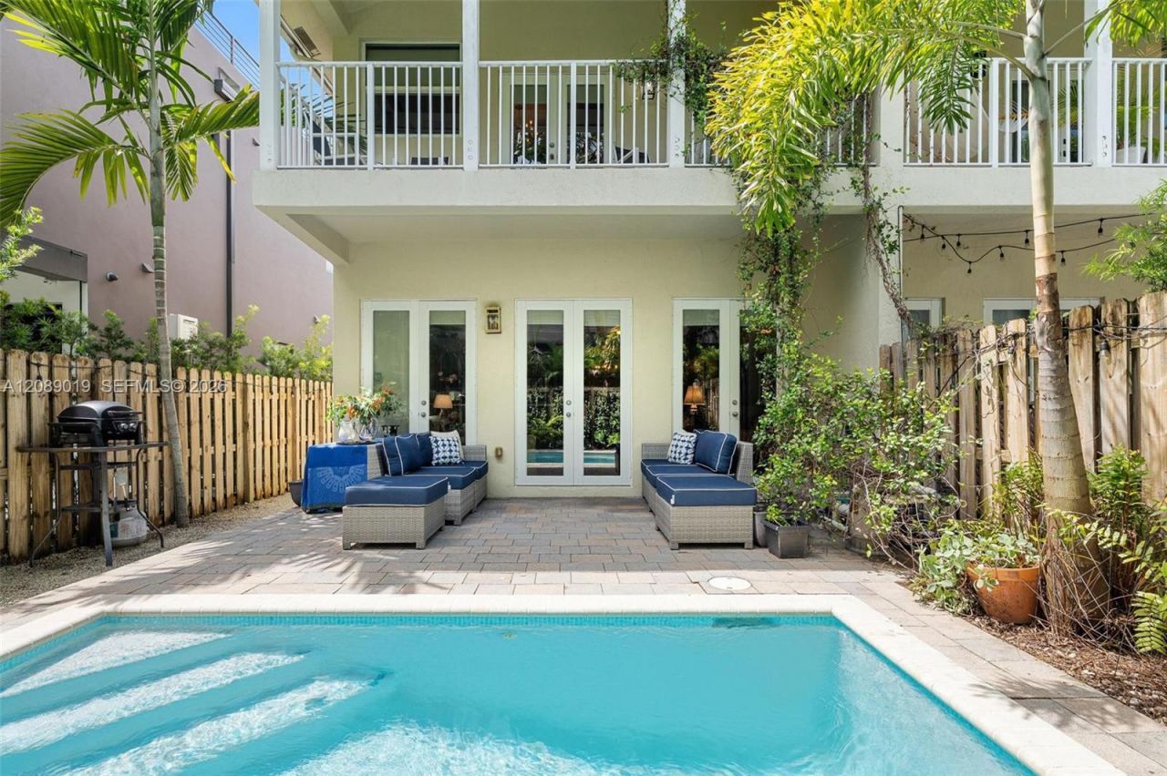 3139 Hibiscus St, Unit 3139, Miami, FL 33133 Photo