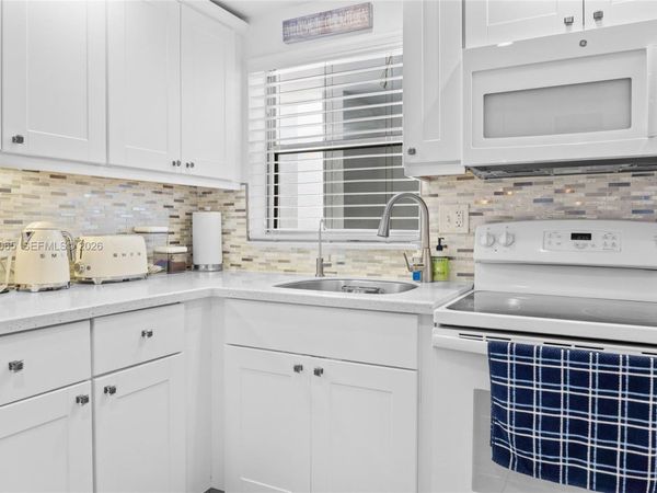 1720 Jefferson St , Unit 407, Hollywood, FL 33020