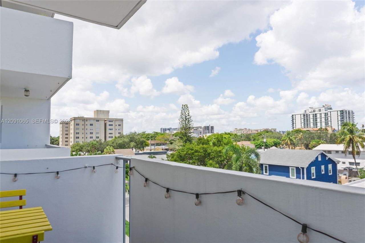 1720 Jefferson St , Unit 407, Hollywood, FL 33020 Photo