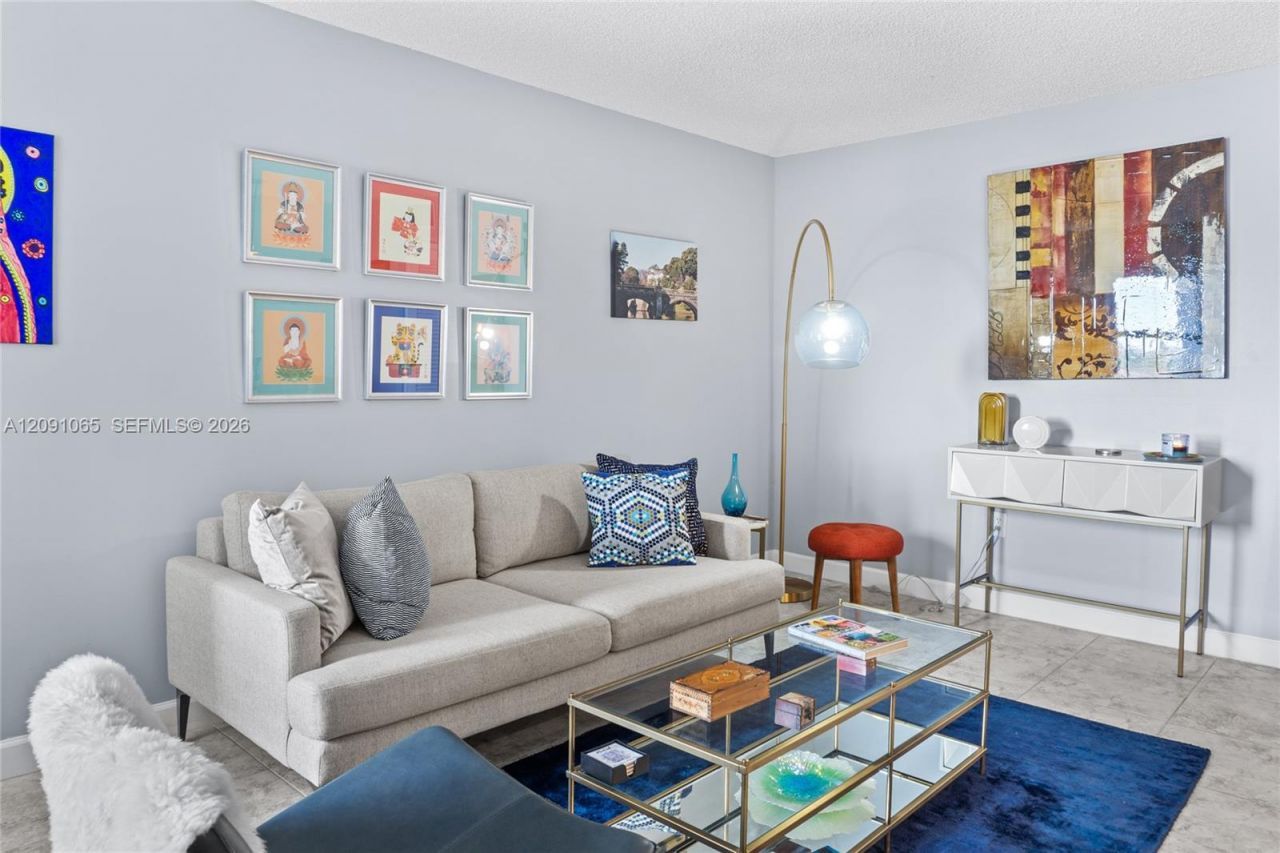 1720 Jefferson St , Unit 407, Hollywood, FL 33020 Photo