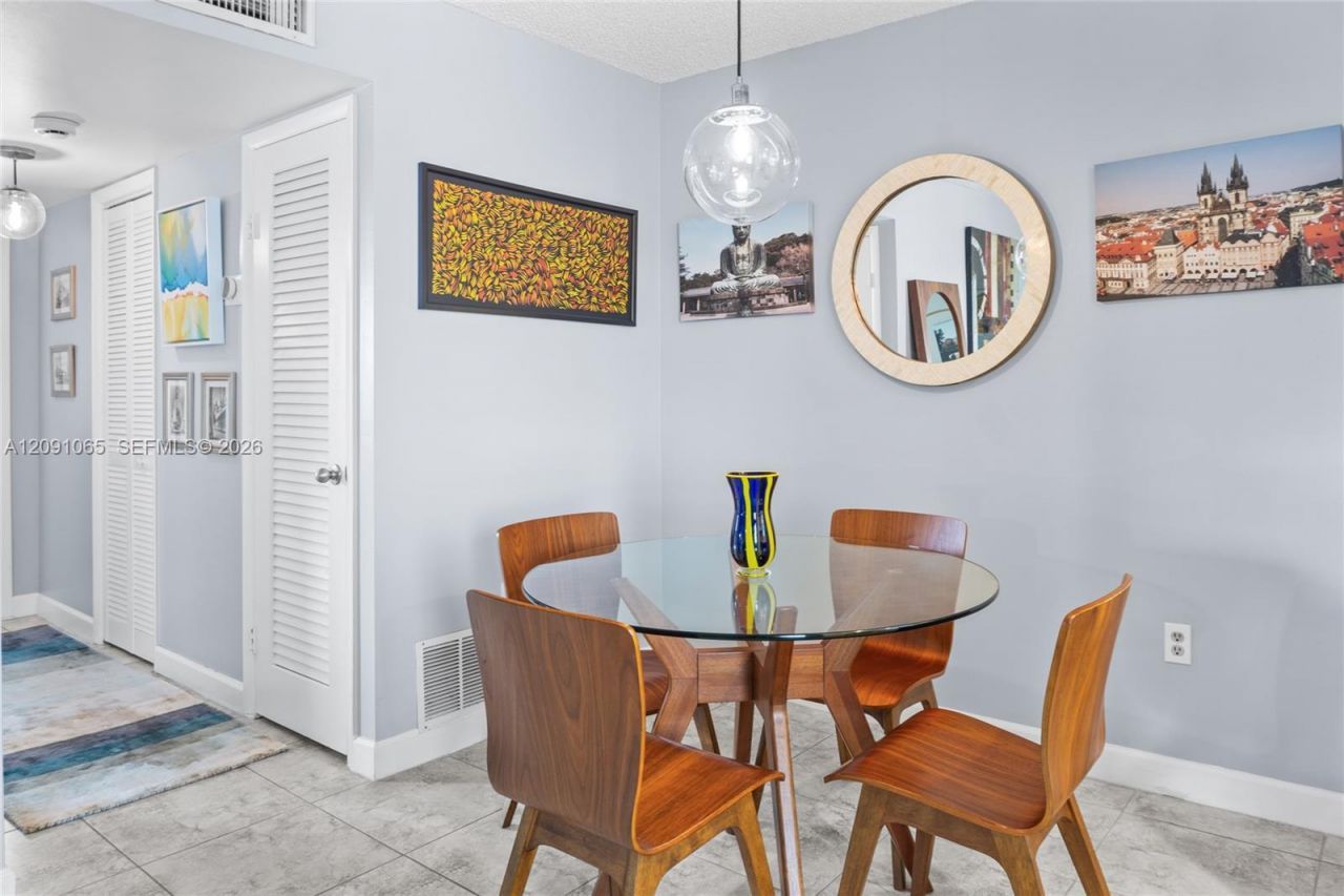 1720 Jefferson St , Unit 407, Hollywood, FL 33020 Photo