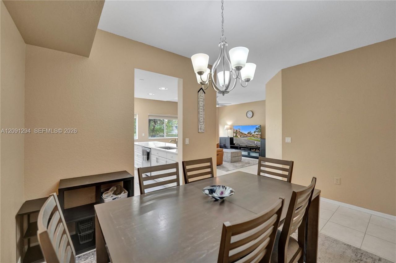 7735 Yardley Dr, Unit 213, Tamarac, FL 33321 Photo
