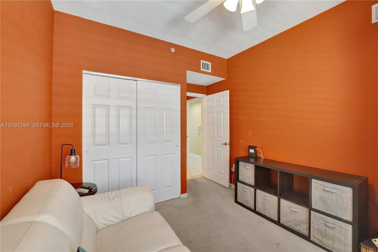 7735 Yardley Dr, Unit 213, Tamarac, FL 33321 Photo