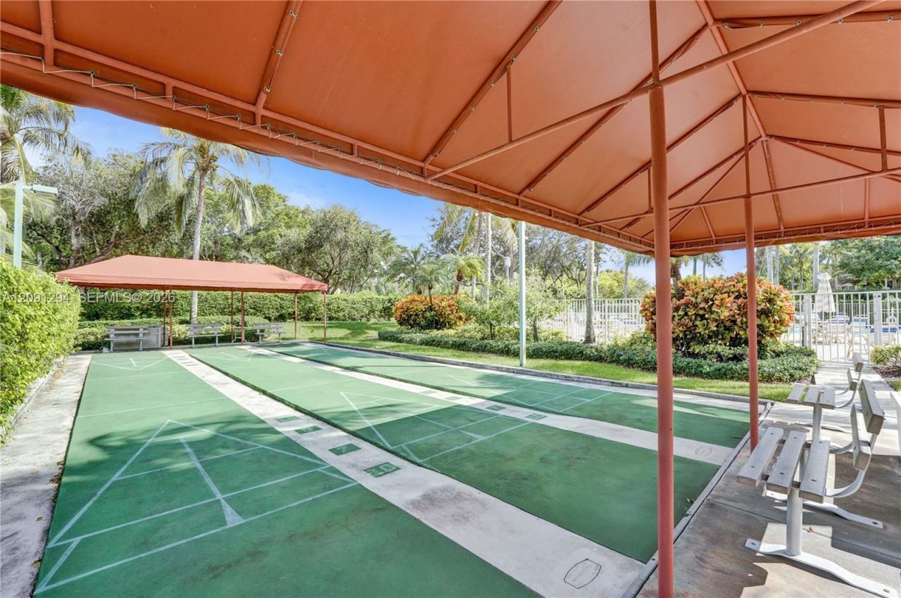 7735 Yardley Dr, Unit 213, Tamarac, FL 33321 Photo
